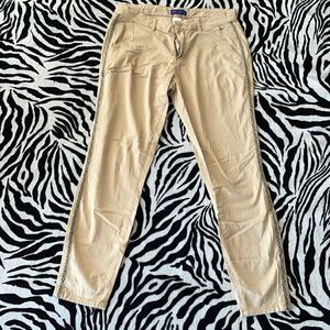 3/$15 Simply styled by sears khaki Aztec printed sides khaki skinny pants size 4
